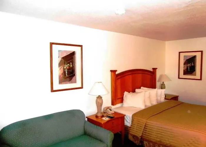 Lodge Econo North I-17