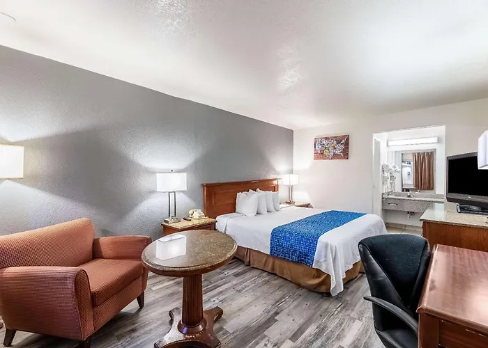 Lodge Econo North I-17 Phoenix