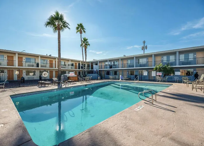 Lodge Econo North I-17