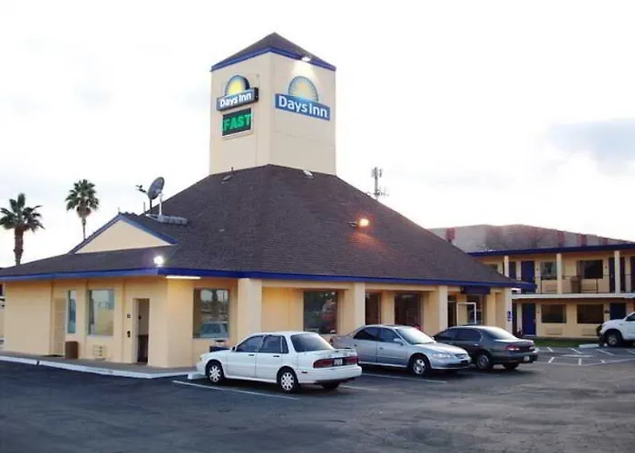 Lodge Econo North I-17 *