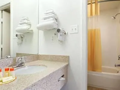 Lodge Econo North I-17 Phoenix