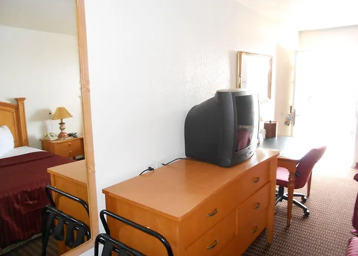 Lodge Econo North I-17 Phoenix