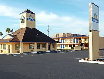 Lodge Econo North I-17