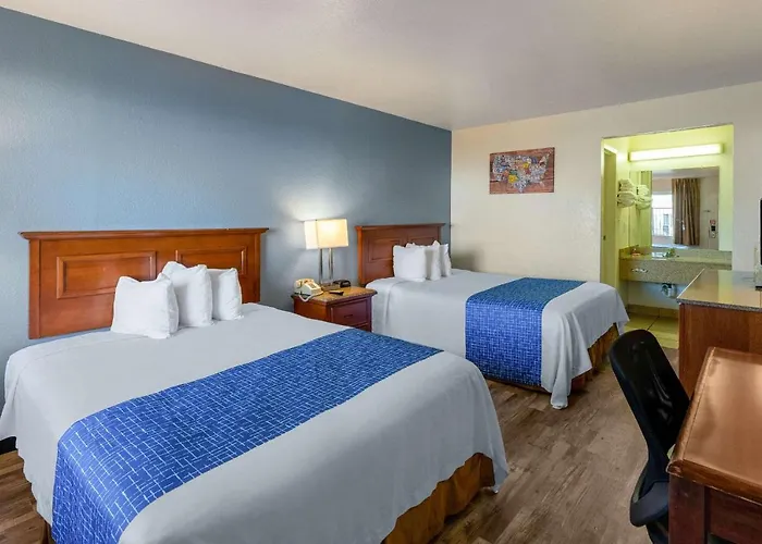 Lodge Econo North I-17